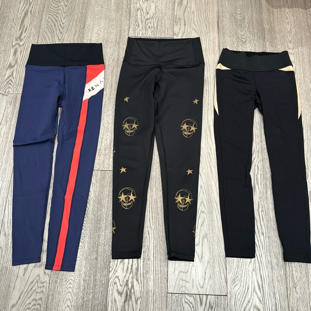 Set of 3 trendy leggings barely used